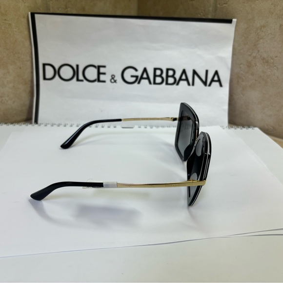 New Dolce and Gabbana DG4373 3319/8G. Black/Red Leopard Half Print Sunglasses - Picture 5 of 16
